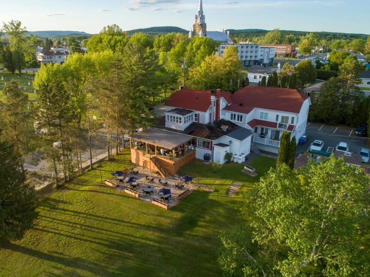 Auberge L'Intermede Du Lac Disraeli Exterior photo